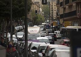 Tráfico en el centro de Salamanca.