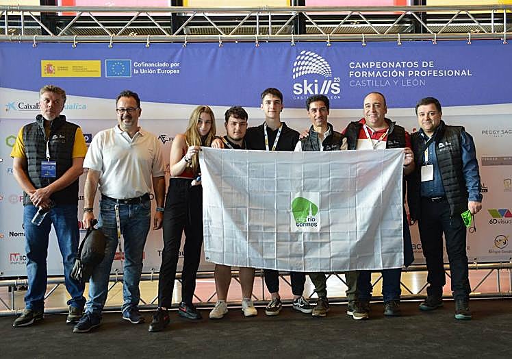 Los representantes del CIFP Río Tormes.