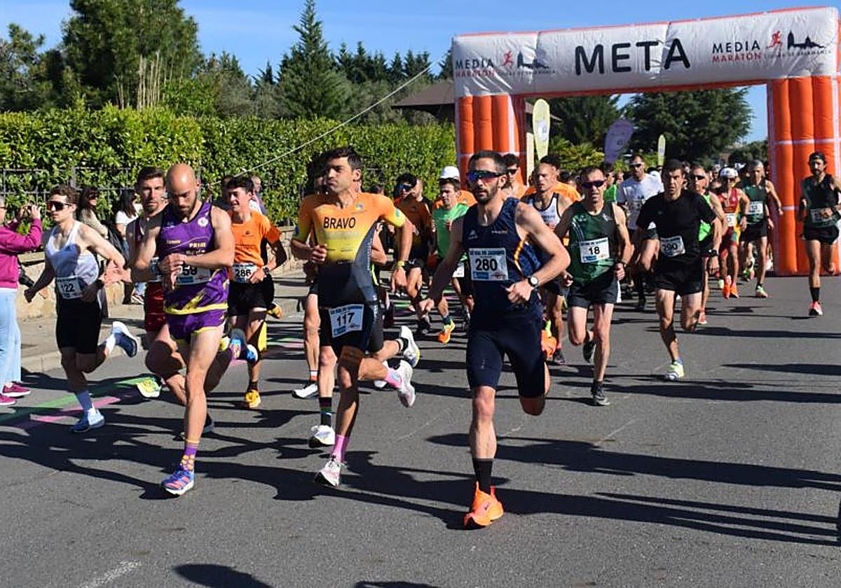 Primeros metros de la prueba en Villamayor.