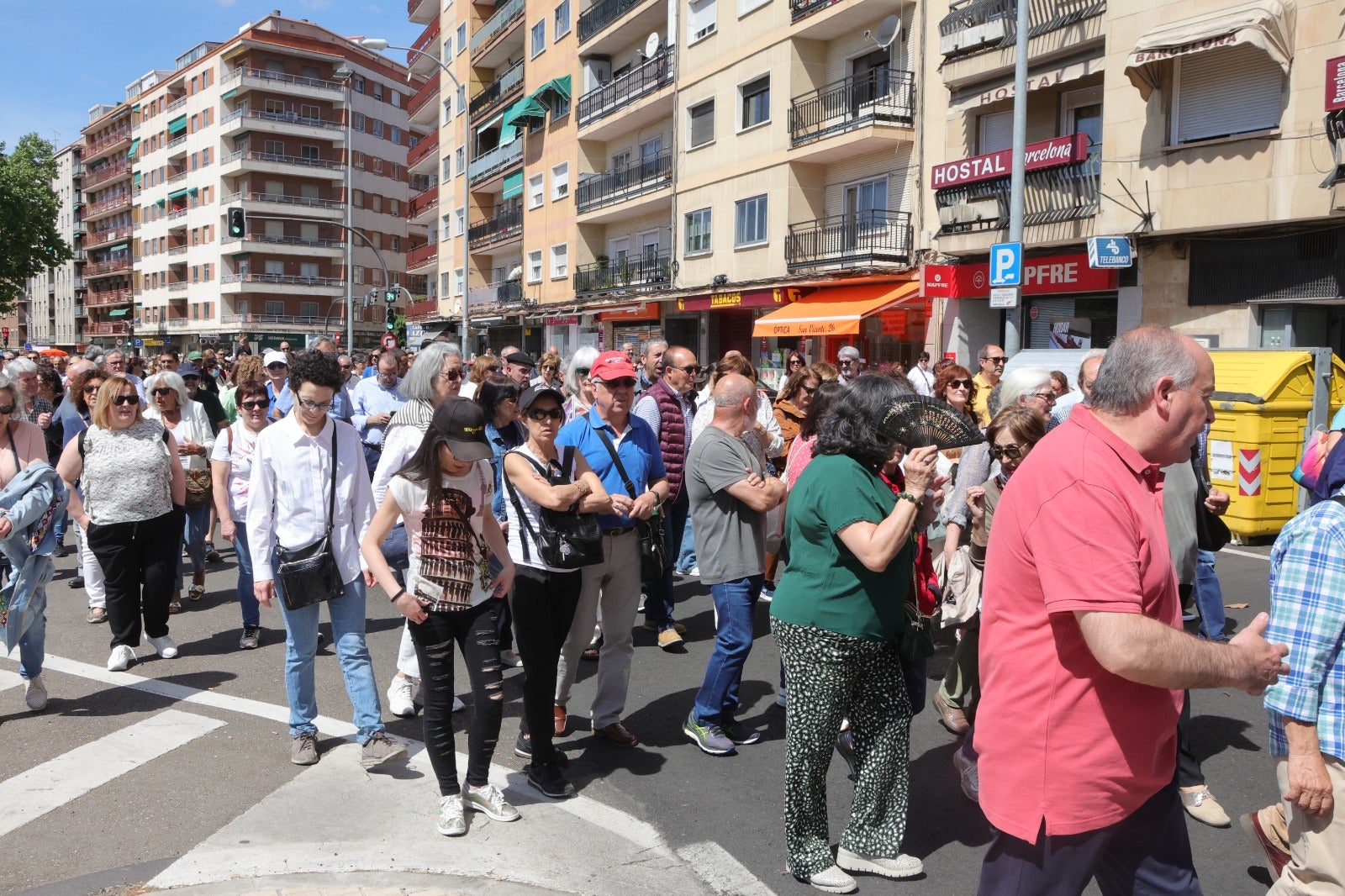 Salamanca se tiñe de blanco en defensa de la Sanidad pública