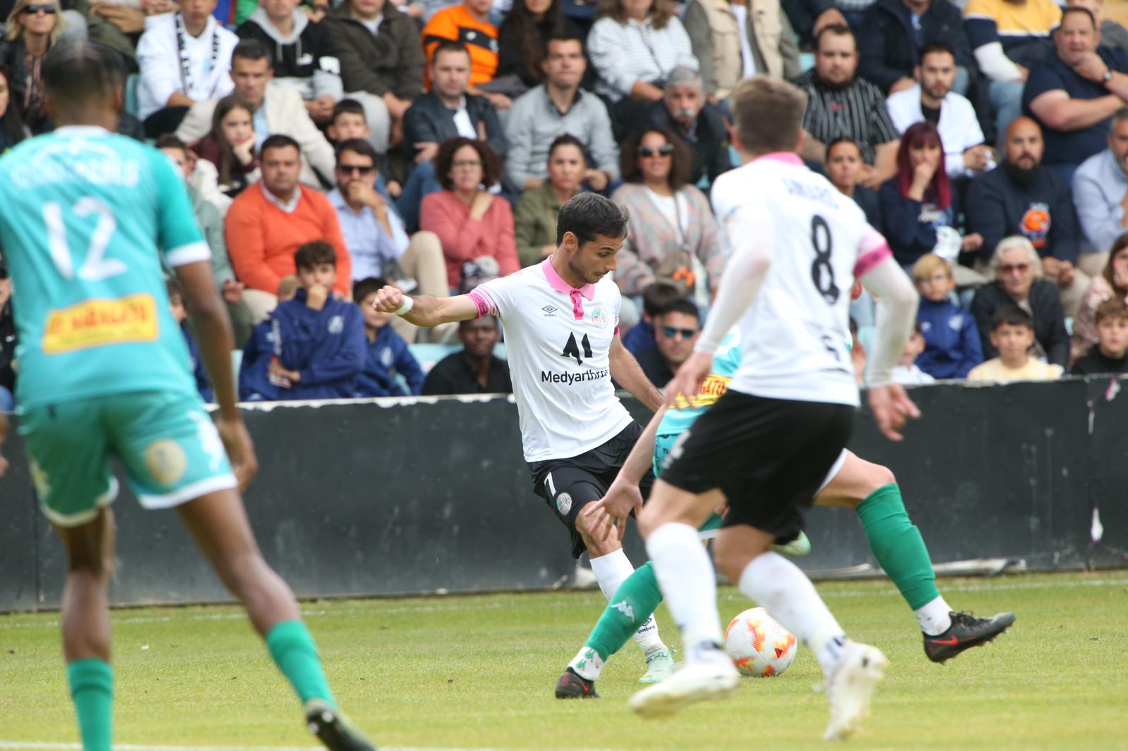 El Salamanca UDS deja vivo al Atlético Astorga en ida de la final regional del playoff (3-1)