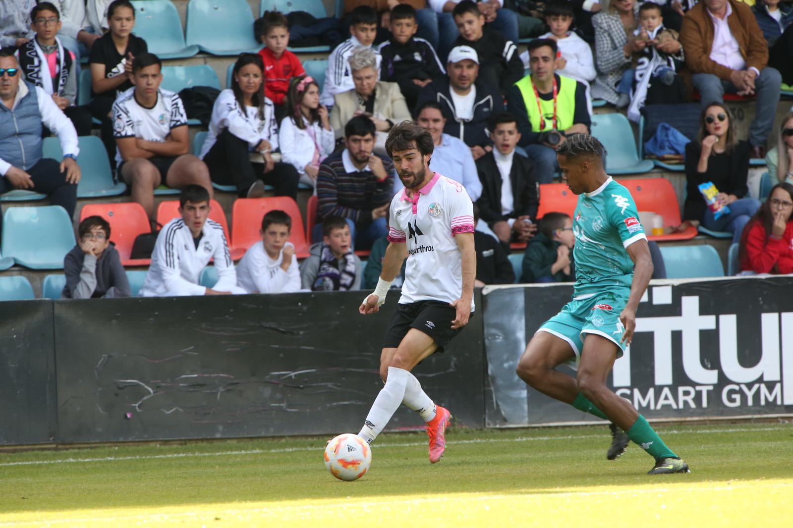 El Salamanca UDS deja vivo al Atlético Astorga en ida de la final regional del playoff (3-1)