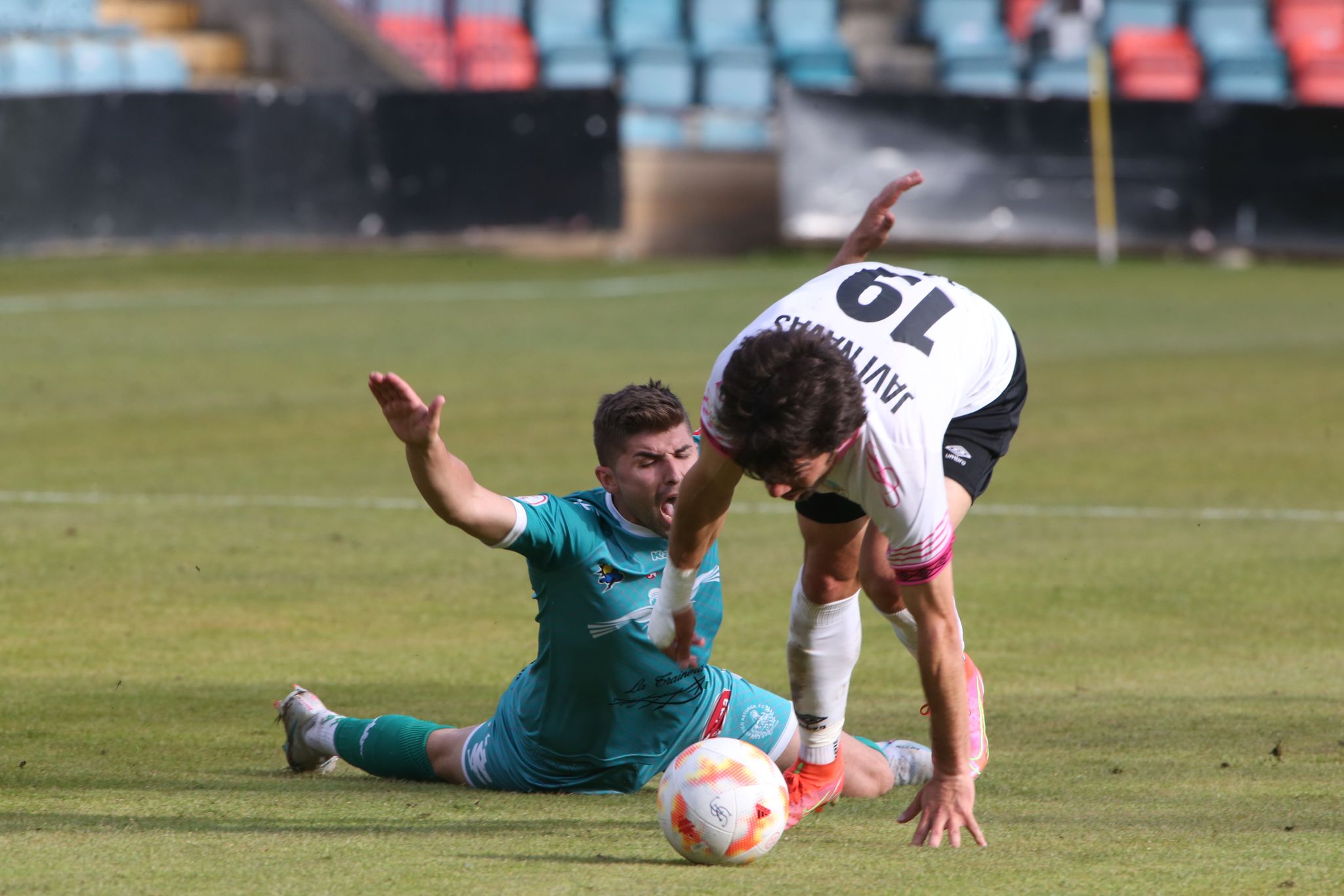 El Salamanca UDS deja vivo al Atlético Astorga en ida de la final regional del playoff (3-1)