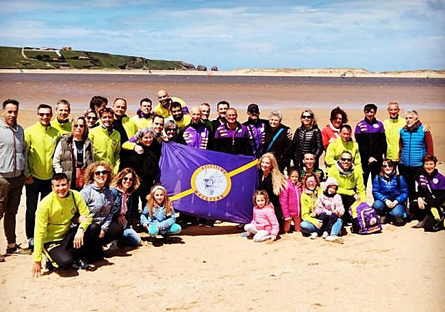 Representantes del At. Macotera Jamóm Prim en Santander.