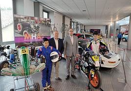 Ángel G. Martínez y Sergio Verdugo Poveda en el Museo de Historia de Automoción de Salamanca.