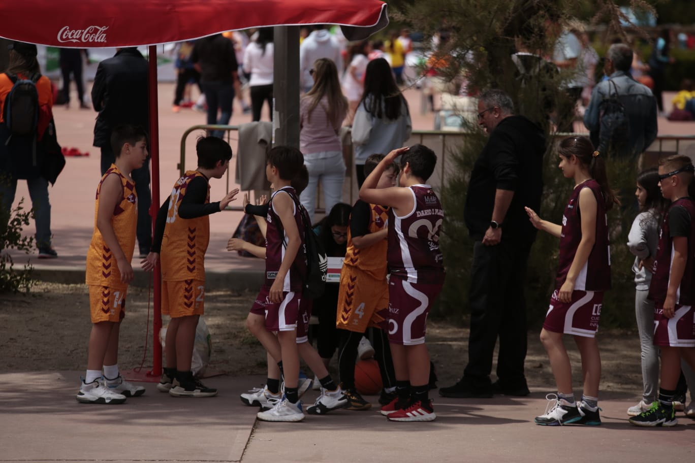 El Día del MiniBasket reúne a 800 chavales en Jesuitas