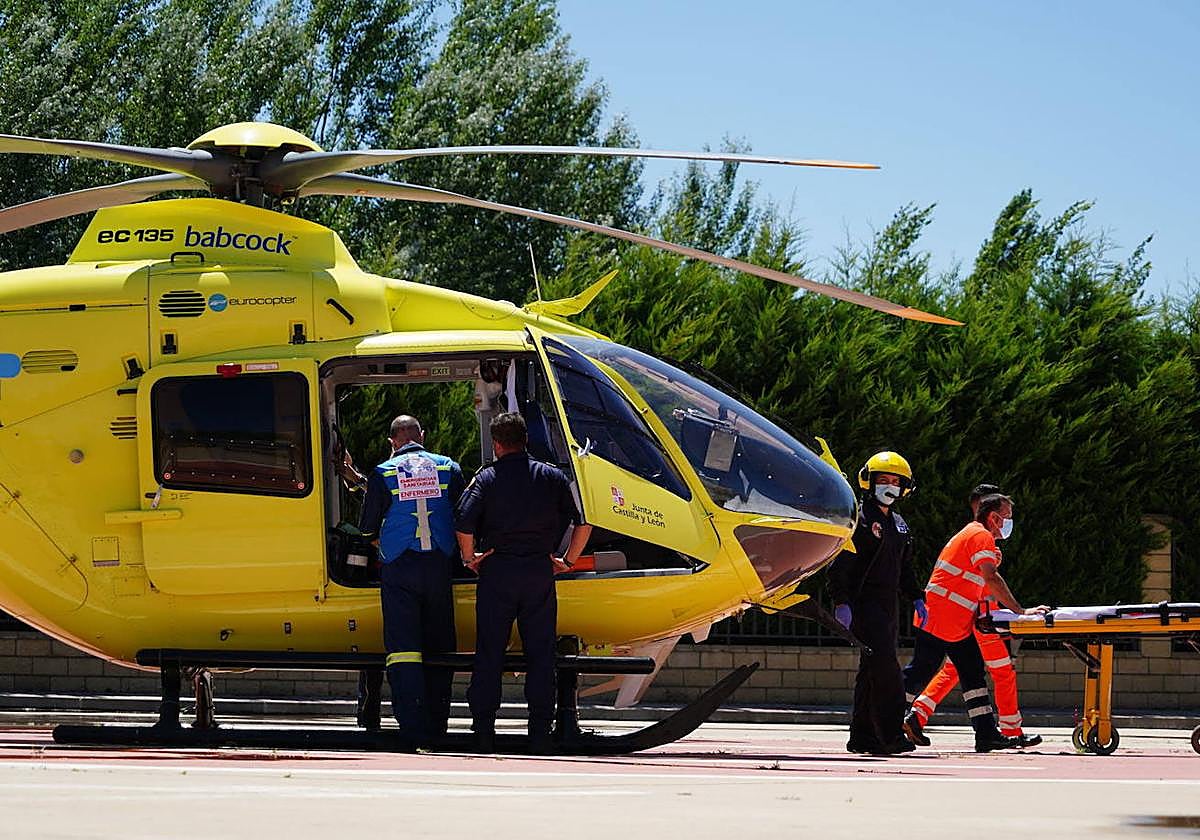 Helicóptero SACYL, foto de archivo