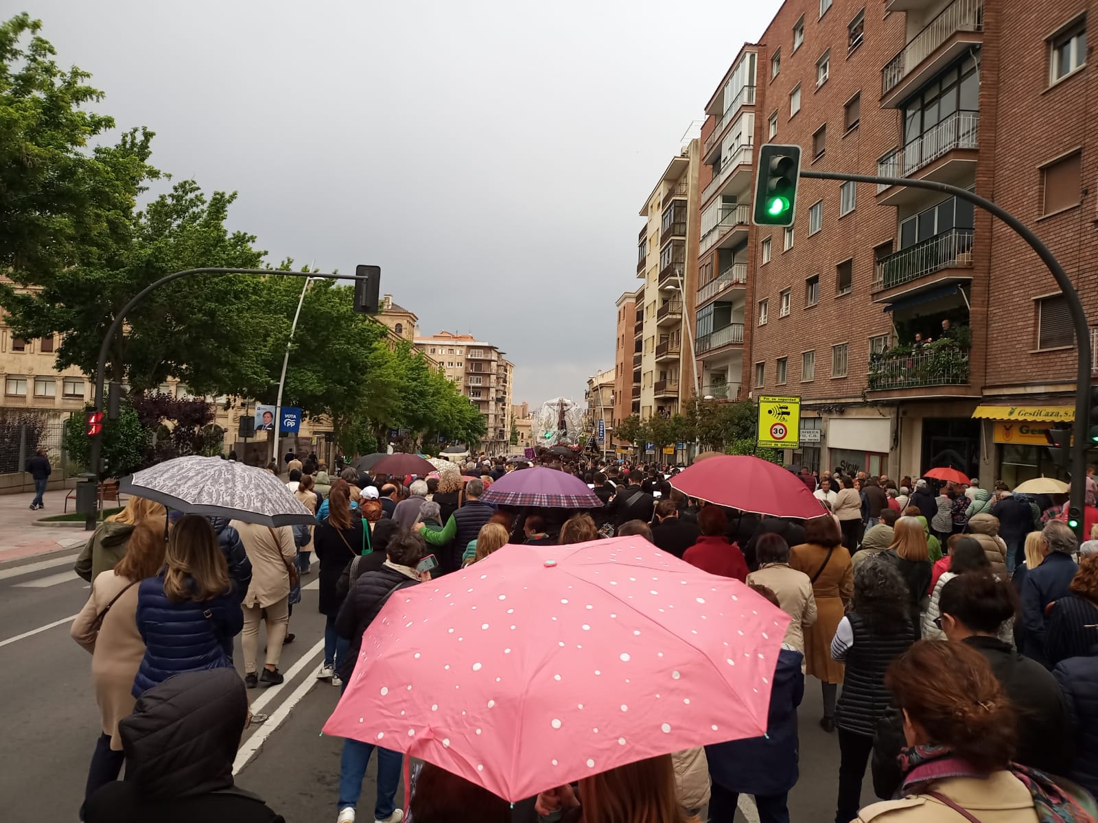 Salamanca rinde culto al Cristo de los Milagros