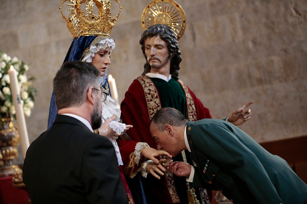 La Cofradía del Rosario celebra la llegada de la «Sacra Conversación» a la Pasión charra