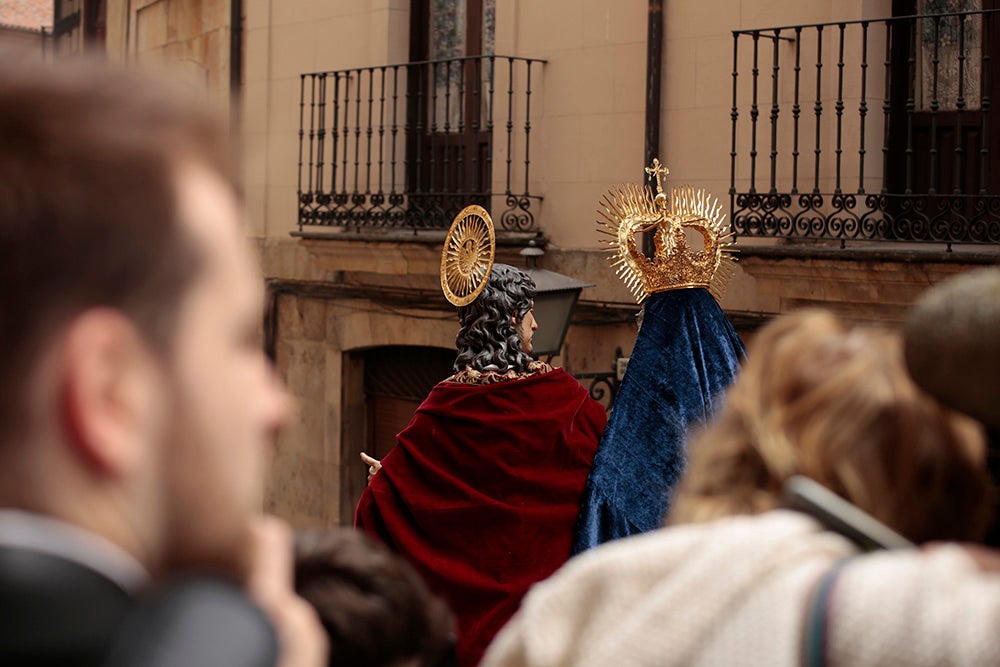 La Cofradía del Rosario celebra la llegada de la «Sacra Conversación» a la Pasión charra