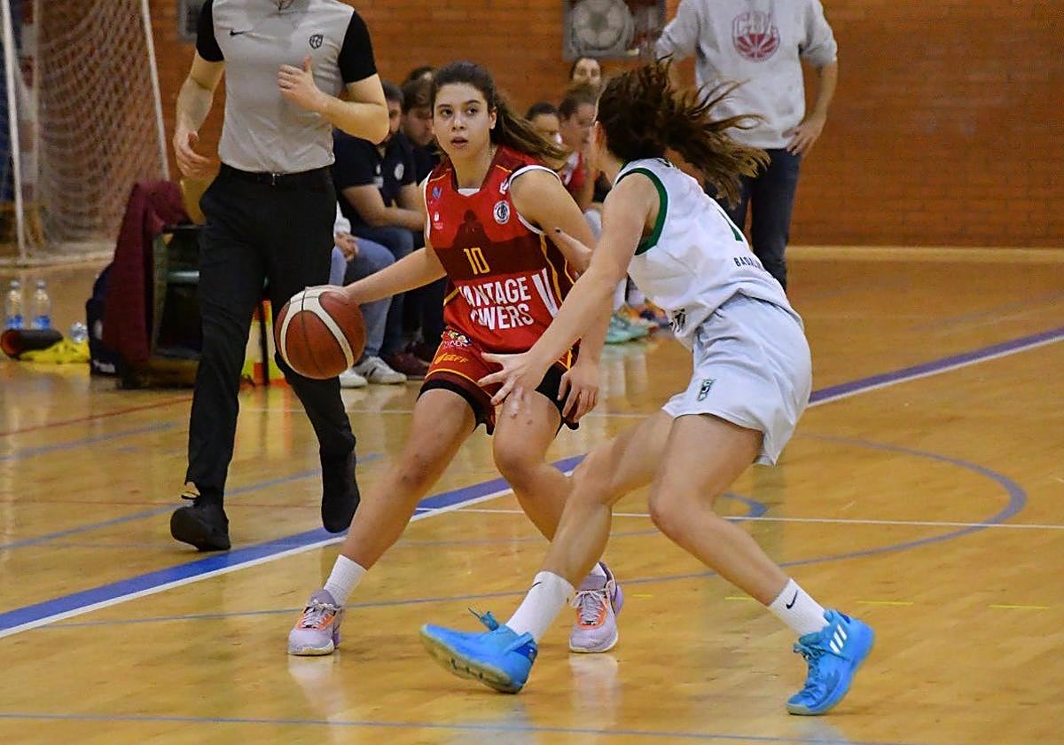 Inés Santibáñez, con el Baloncesto Alcobendas.