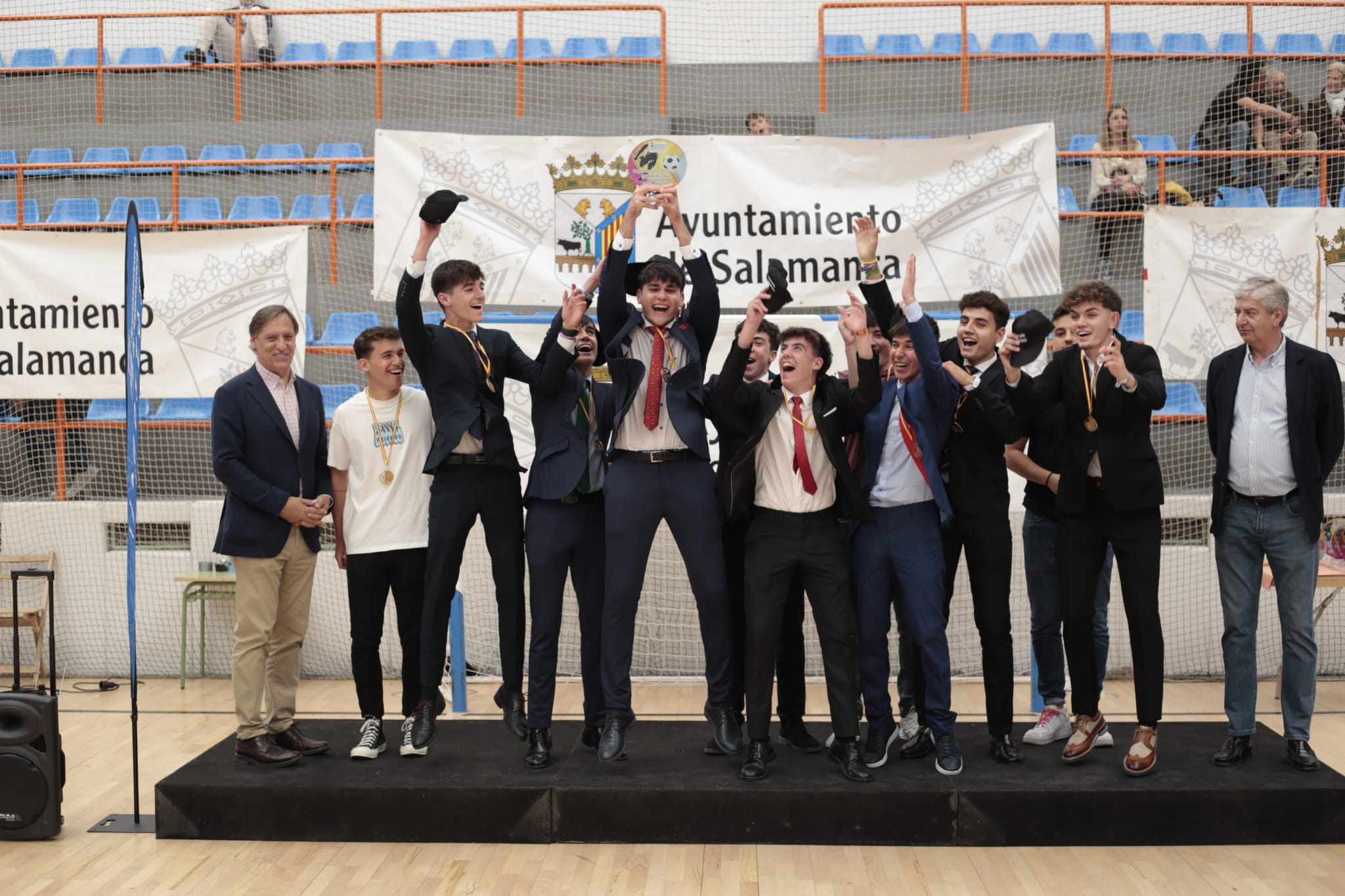 Fiesta final de los Juegos Escolares con la entrega de las medallas