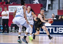 Silvia Domínguez, ante Italia.