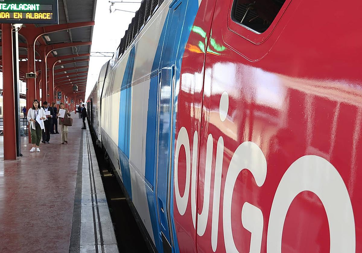 Imagen de archivo de un tren Ouigo.