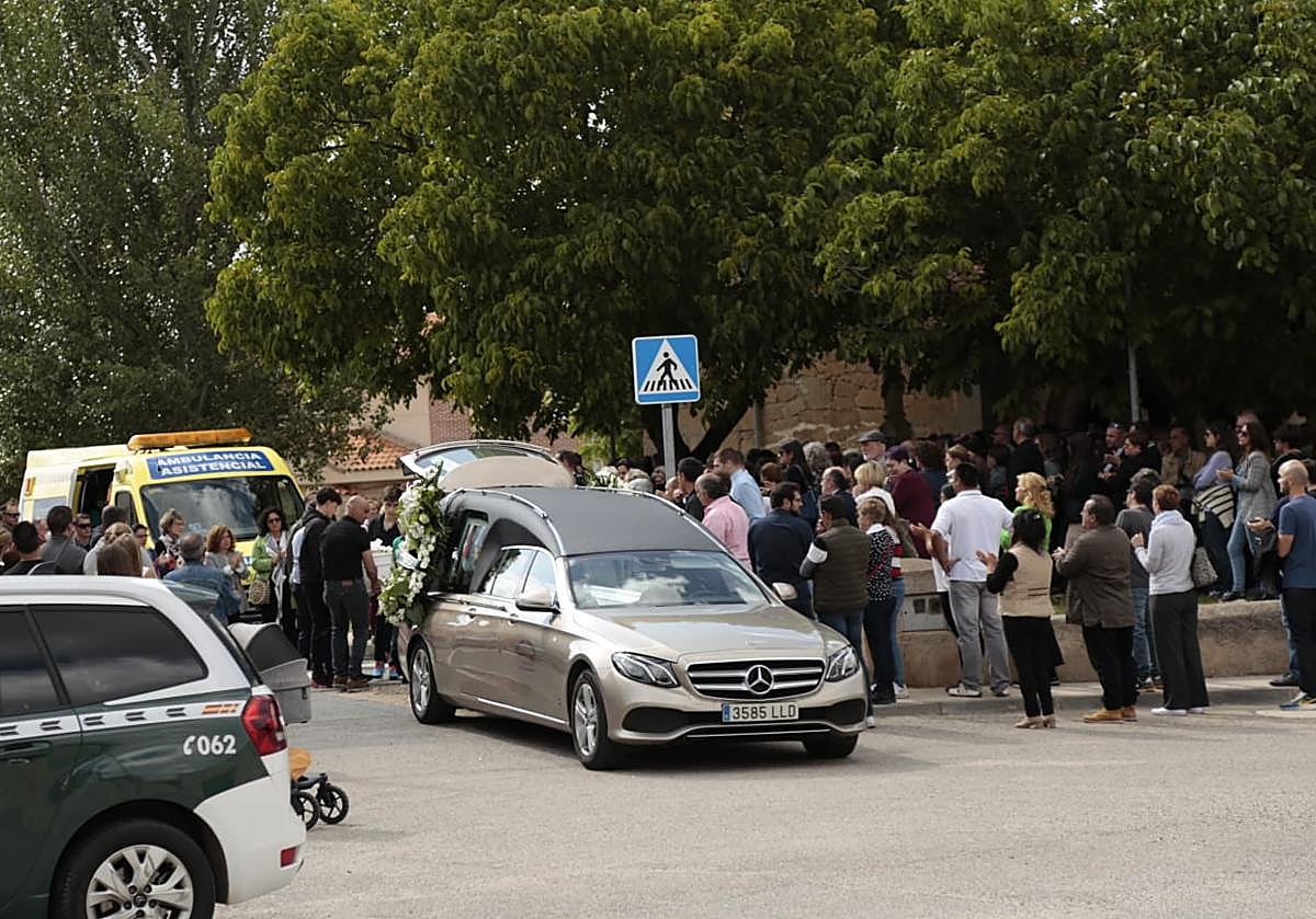 Imagen del funeral de Alberto en Monterrubio de Armuña.