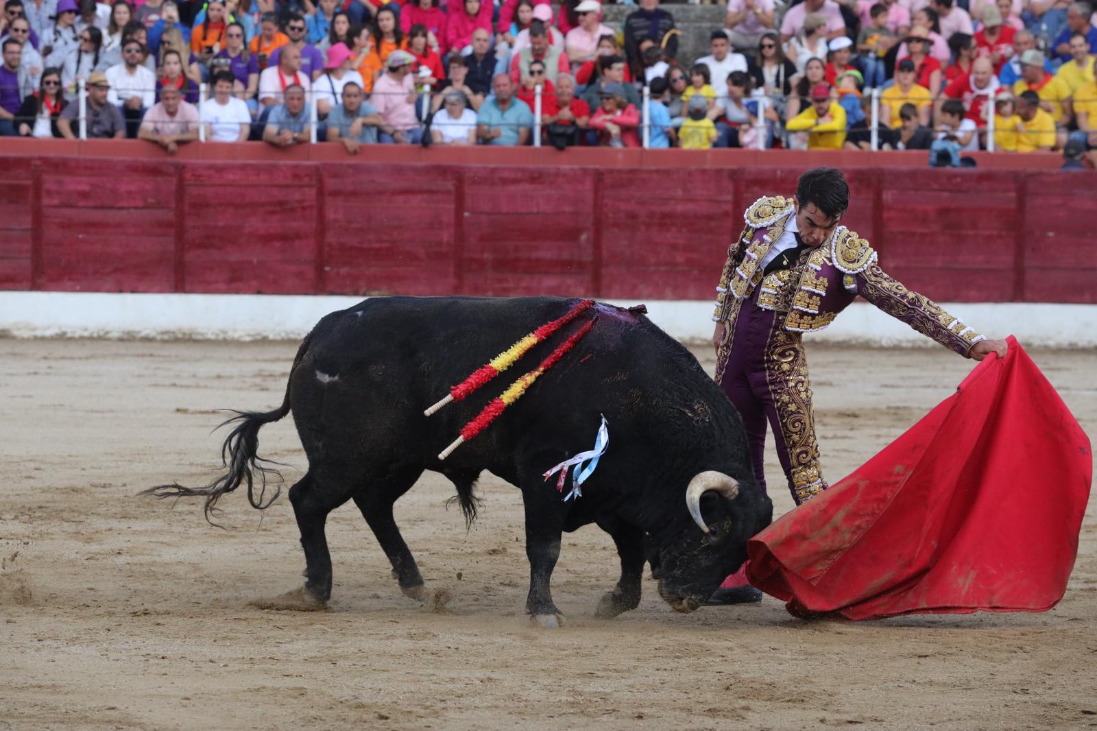 Apoteósica despedida de López Chaves en Ledesma
