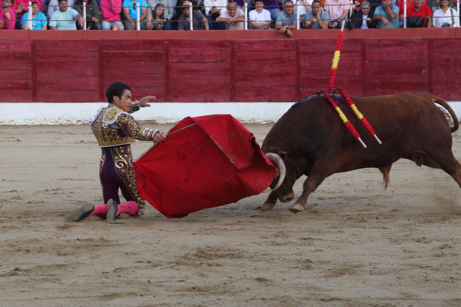 Apoteósica despedida de López Chaves en Ledesma