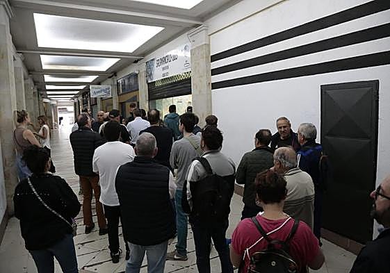 Primer día de renovación de abonos en el Salamanca UDS