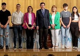 Carriedo, en el centro, durante la entrega de los XXII Premios de Estadística de la Comunidad en Salamanca.
