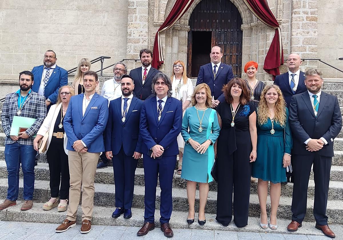 Imagen de la nueva corporación de Béjar, con Luis Francisco Martín Hernández al frente.