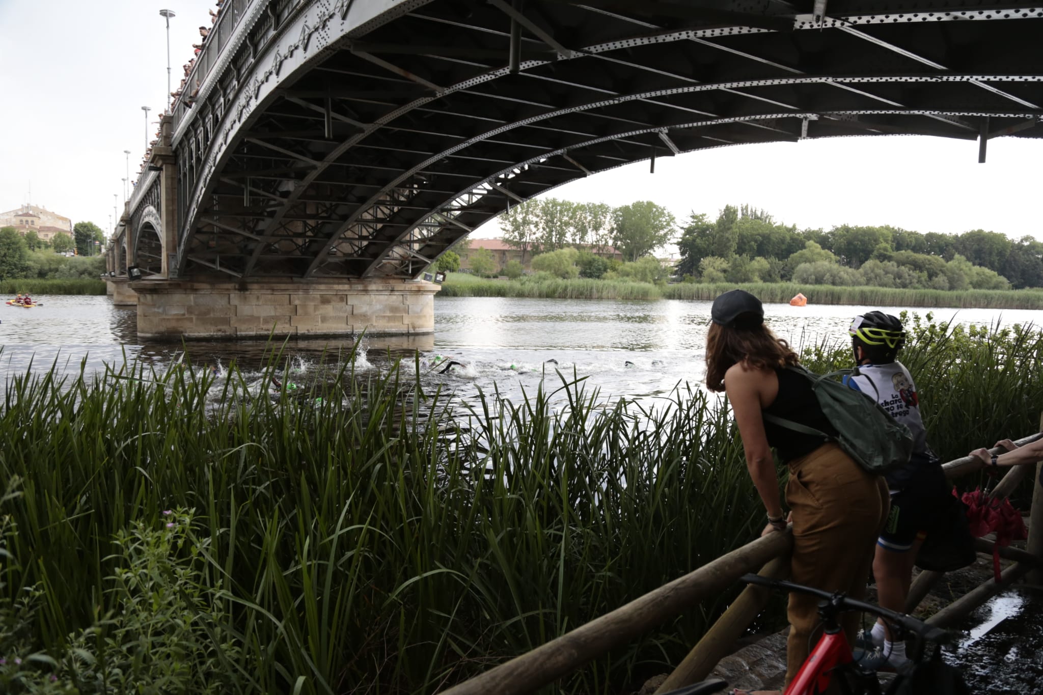 Casi 1.000 participantes en el Campeonato de España de Triatlón y Aquabike MD Salamanca 2023
