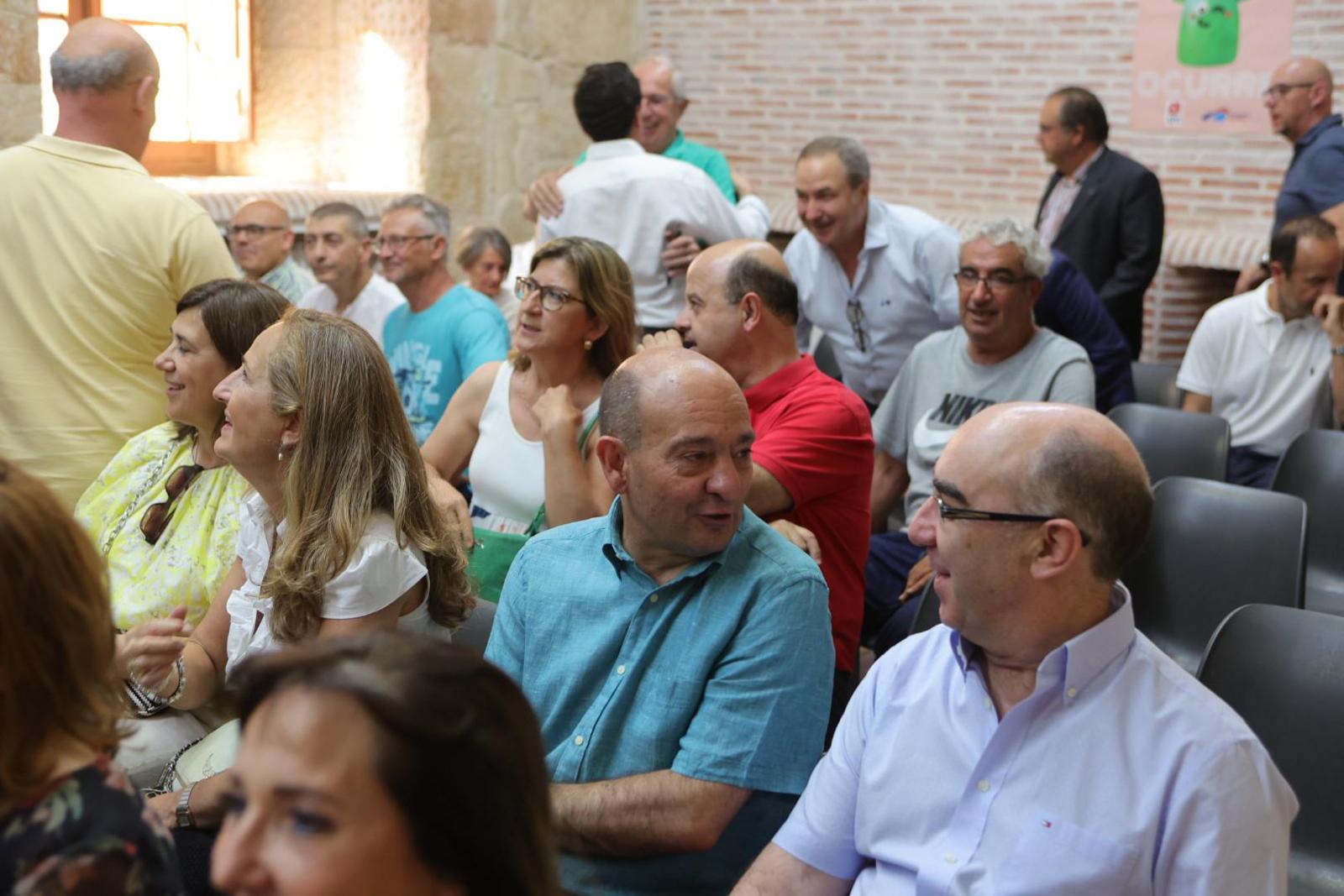 Reunión de antiguos alumnos en el Maestro Ávila