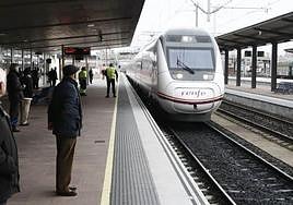 Llegada de un Alvia a Salamanca en una foto de archivo.