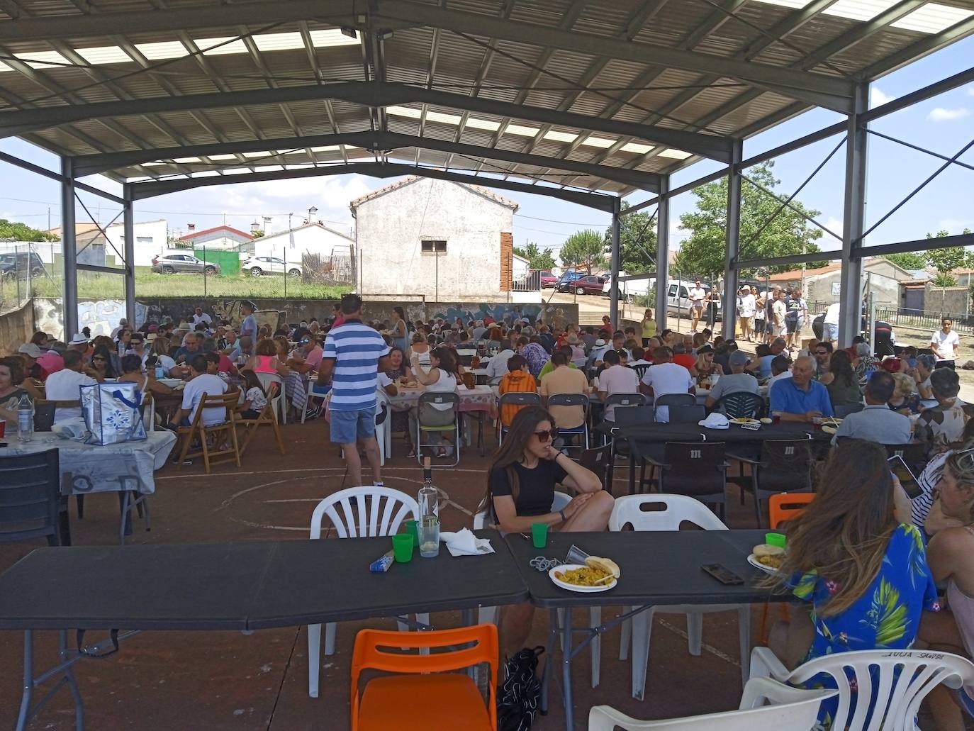 Monterrubio de la Sierra despide las fiestas con una paella