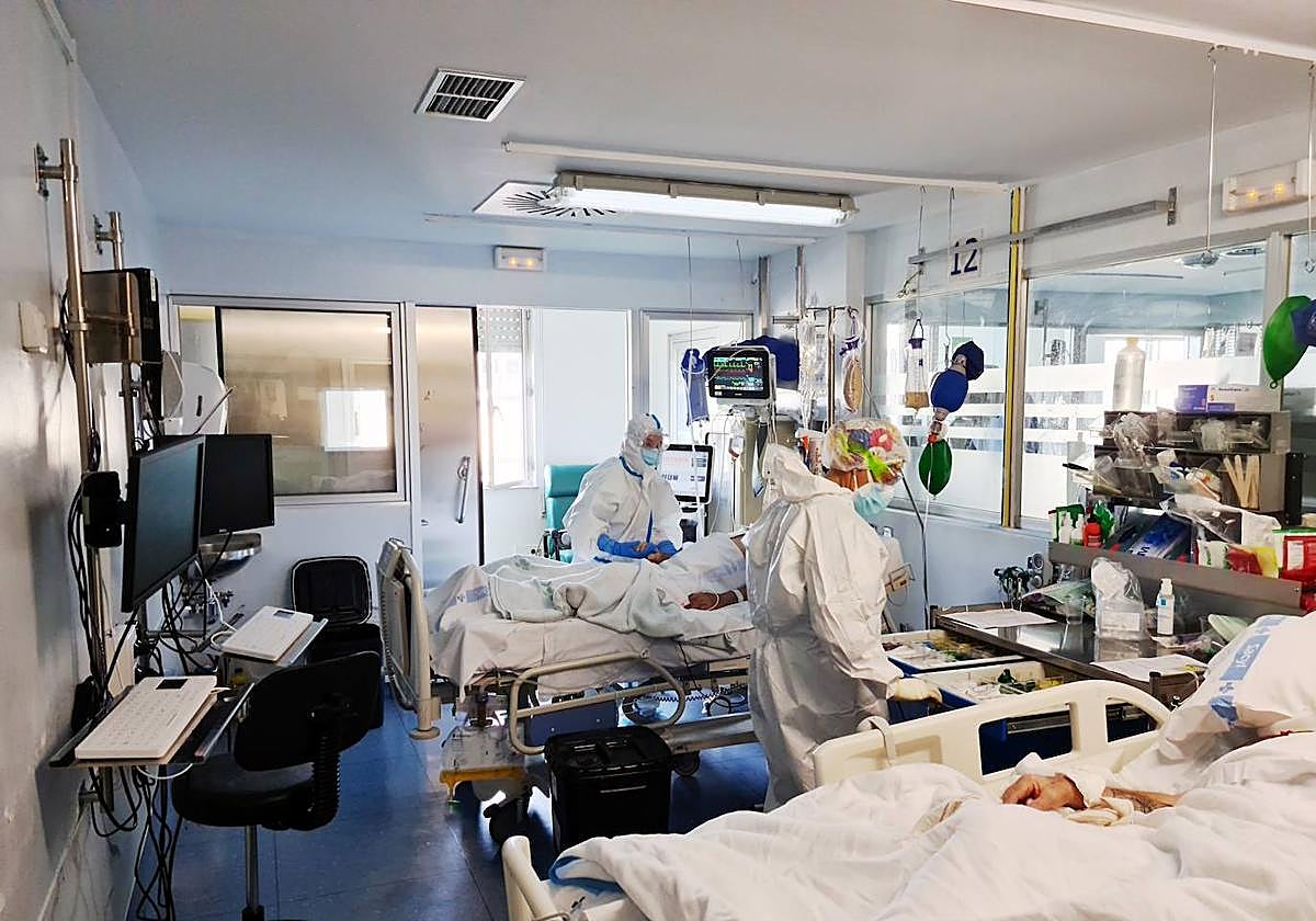 Interior de una UCI en el nuevo hospital de Salamanca