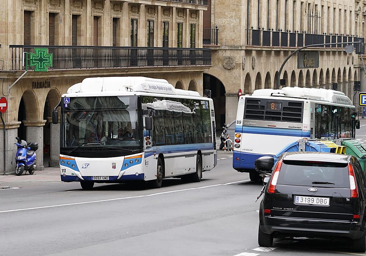 Autobuses por Gran Vía.