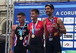 Sánchez Palomero, tercero en el podio de A Coruña.