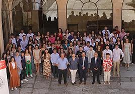 La Usal premia a los estudiantes con mejores notas en la fase general de la EBAU