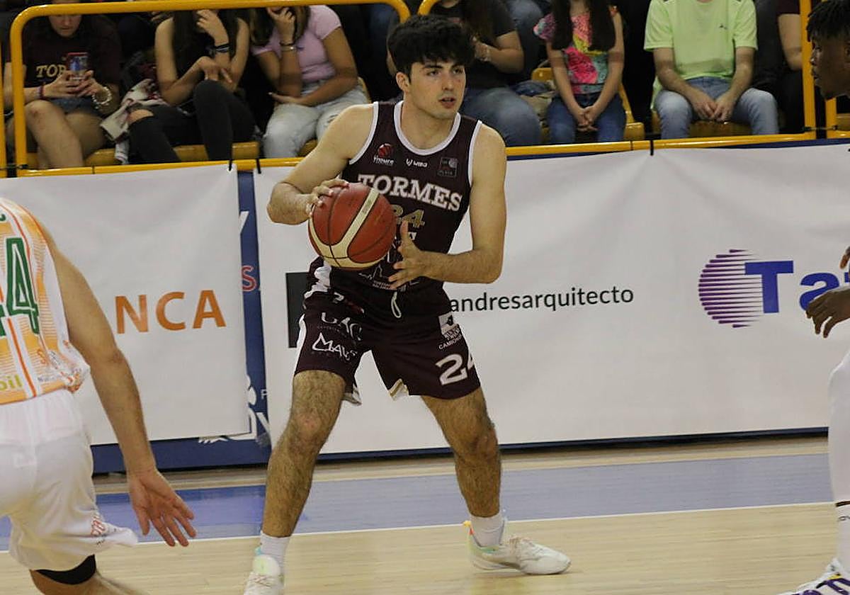 El salmantino Álvaro Sánchez Ollero renueva con el CB Tormes
