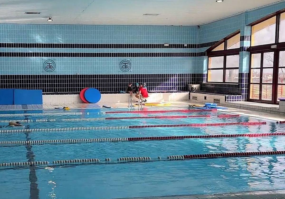 Piscina cubierta del campo de Tiro de Salamanca.
