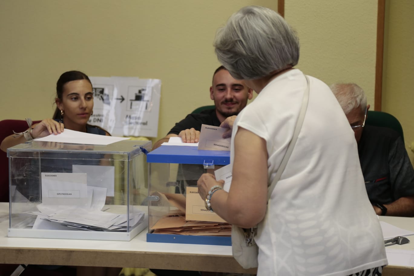 Normalidad en las primeras horas de la jornada electoral en Salamanca