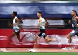 Mario García Romo, segundo tras Nuguse, durante la prueba.