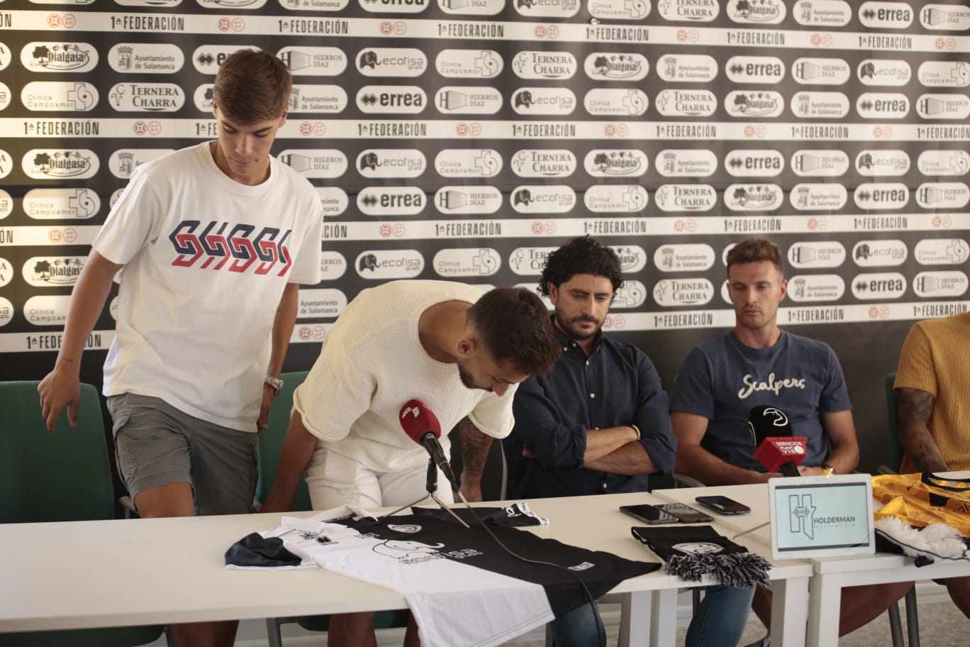 Unionistas presenta a cuatro nuevos jugadores