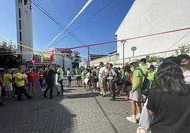 Los jóvenes salmantinos que ya están en Portugal a su llegda a la localidad de Ouca (Aveiro)