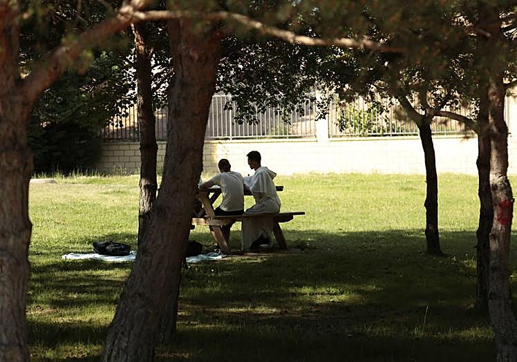 Imagen principal - Huerta Otea, un parque de ocho millones de euros lleno de luces y sombras