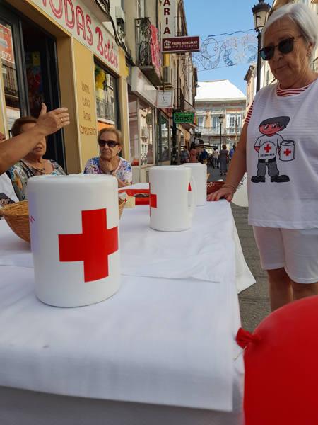 Mesa del día de la Banderita en Peñaranda de Bracamonte, el pasado año.