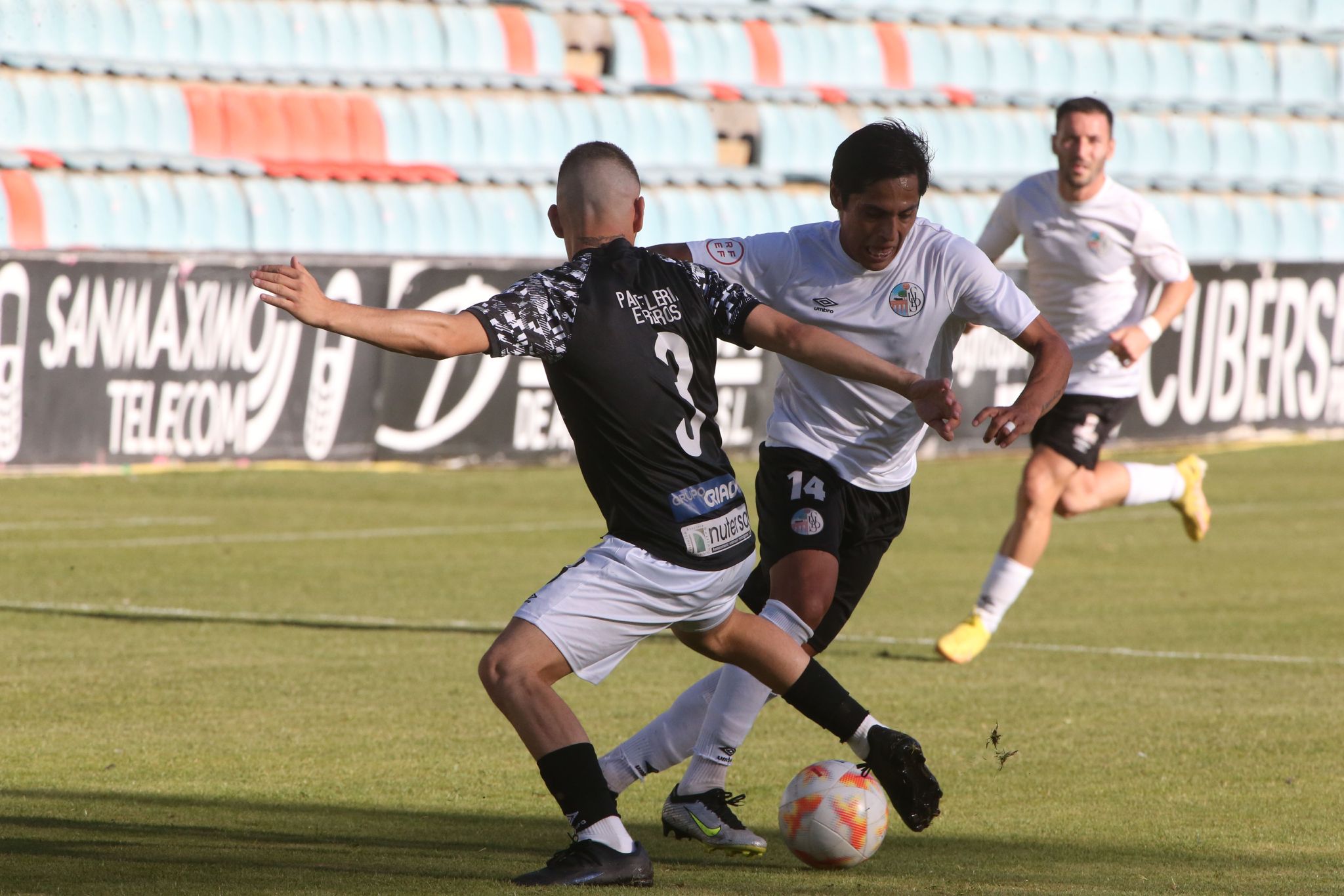 El Helmántico acoge una goleada del Salamanca frente al Ciudad Rodrigo (7-0)