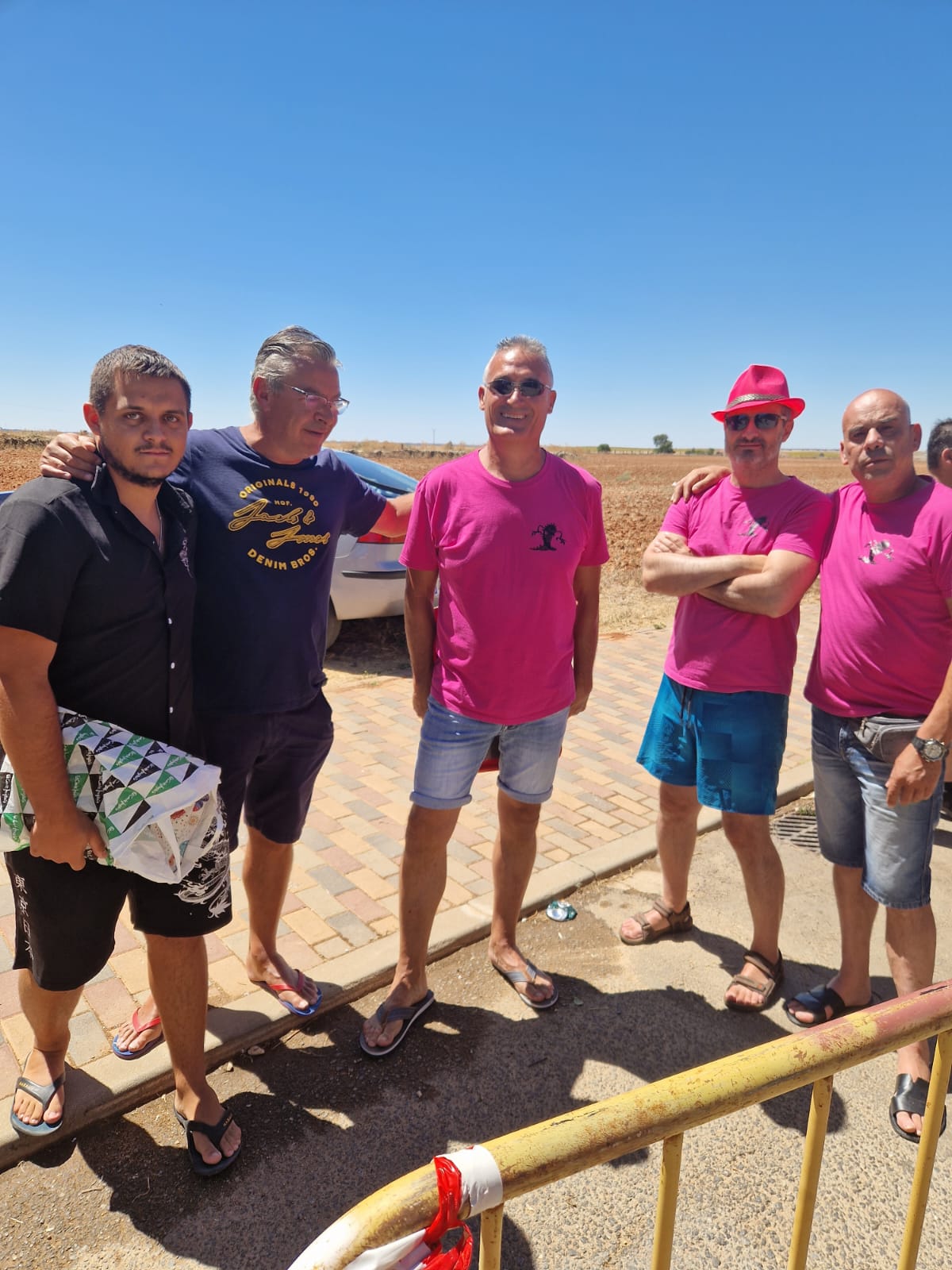 Carretones, paella y una gymkana protagonizan el domingo de fiestas en Doñinos