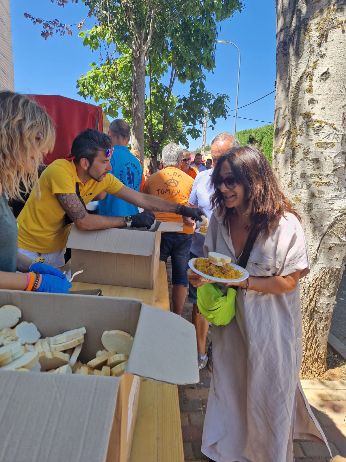 Carretones, paella y una gymkana protagonizan el domingo de fiestas en Doñinos