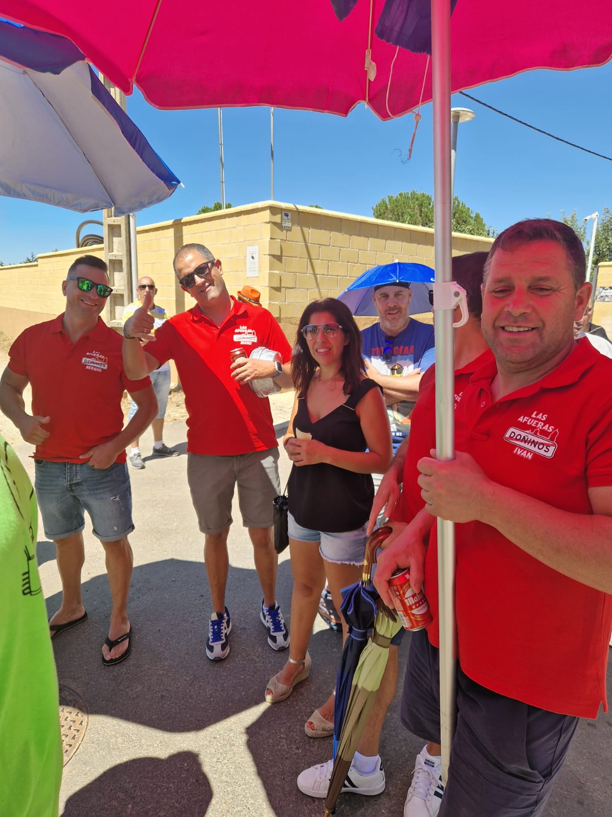 Carretones, paella y una gymkana protagonizan el domingo de fiestas en Doñinos