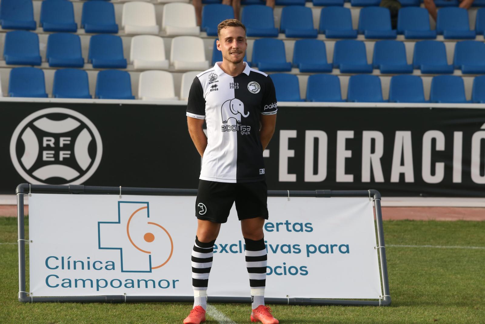 Unionistas vence en el Memorial UDS y presenta a la plantilla ante su afición