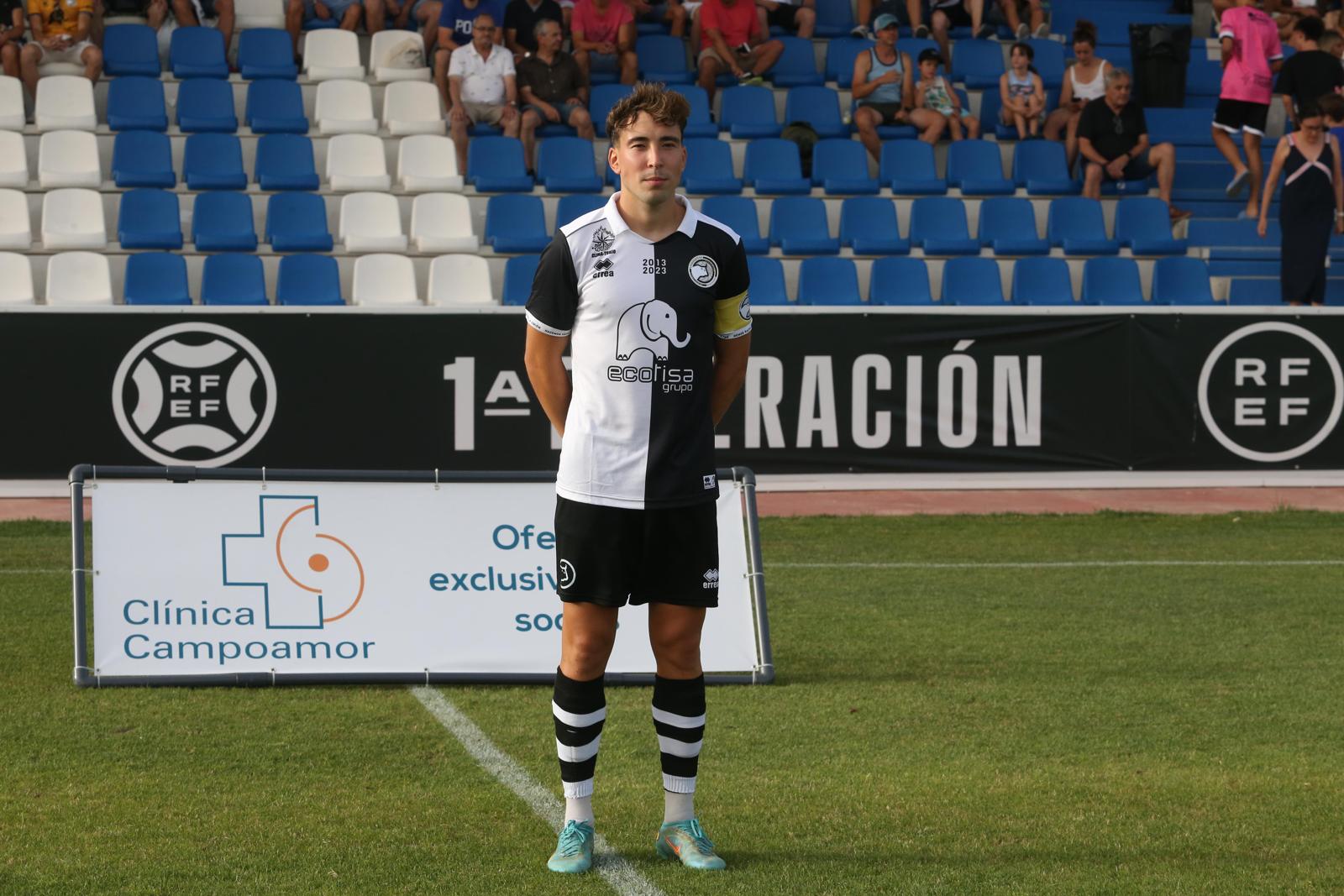 Unionistas vence en el Memorial UDS y presenta a la plantilla ante su afición