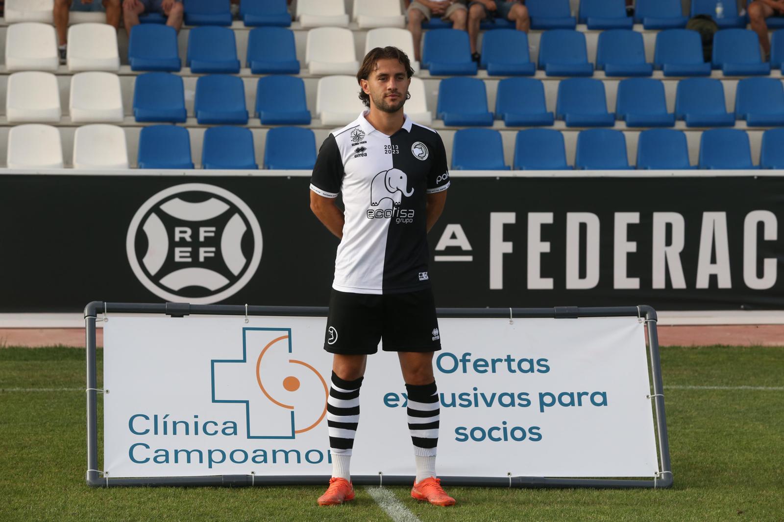 Unionistas vence en el Memorial UDS y presenta a la plantilla ante su afición