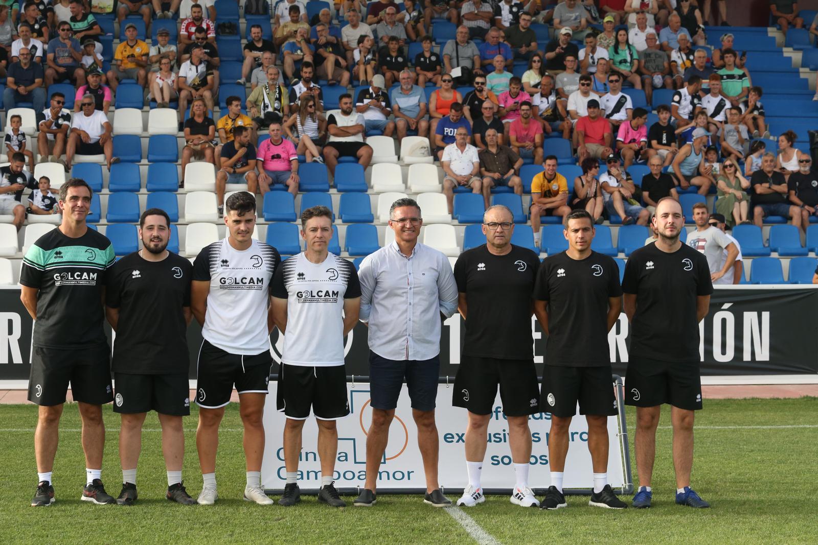 Unionistas vence en el Memorial UDS y presenta a la plantilla ante su afición