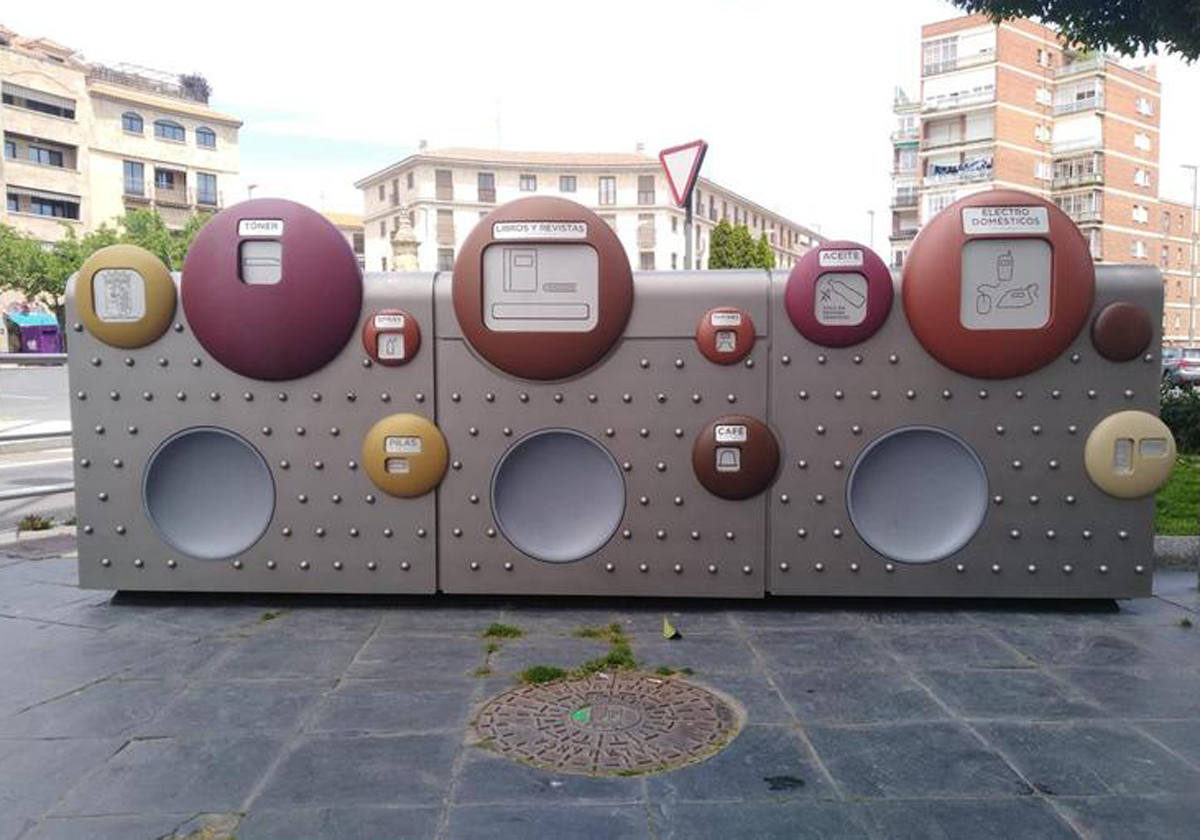 Uno de los cuatro puntos límpios, instalados.