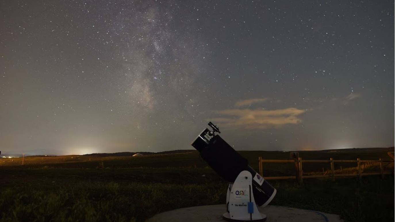 Imagen principal - El mirador astronómico Otero, muy cerca de la localidad de Alba de Tormes